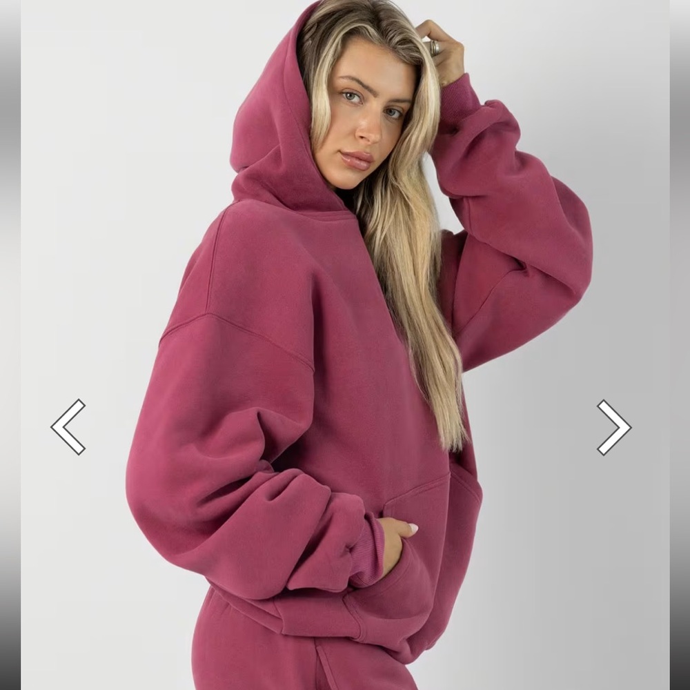 Comfrt Minimalist hoodie (berry) - Picture 3 of 6